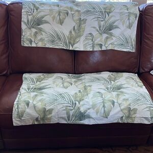 Set of 2 Tommy Bahama Waimea Bay king size pillow shams palm leaf monstera